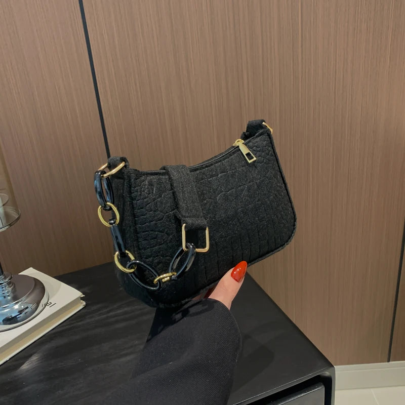 حقائب كتف من اللباد للنساء، تصميم حقيبة تحت الإبط للنساء، نسيج متطور، حقائب يد تحت الإبط، حقائب يد هلال، حقيبة سرج