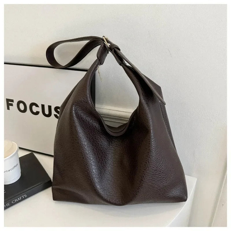 حقيبة توت جلدية عصرية للنساء لعام 2025، حقيبة كتف نسائية بسيطة كبيرة الحجم عالية السعة، حقائب يد نسائية، حقائب رسول