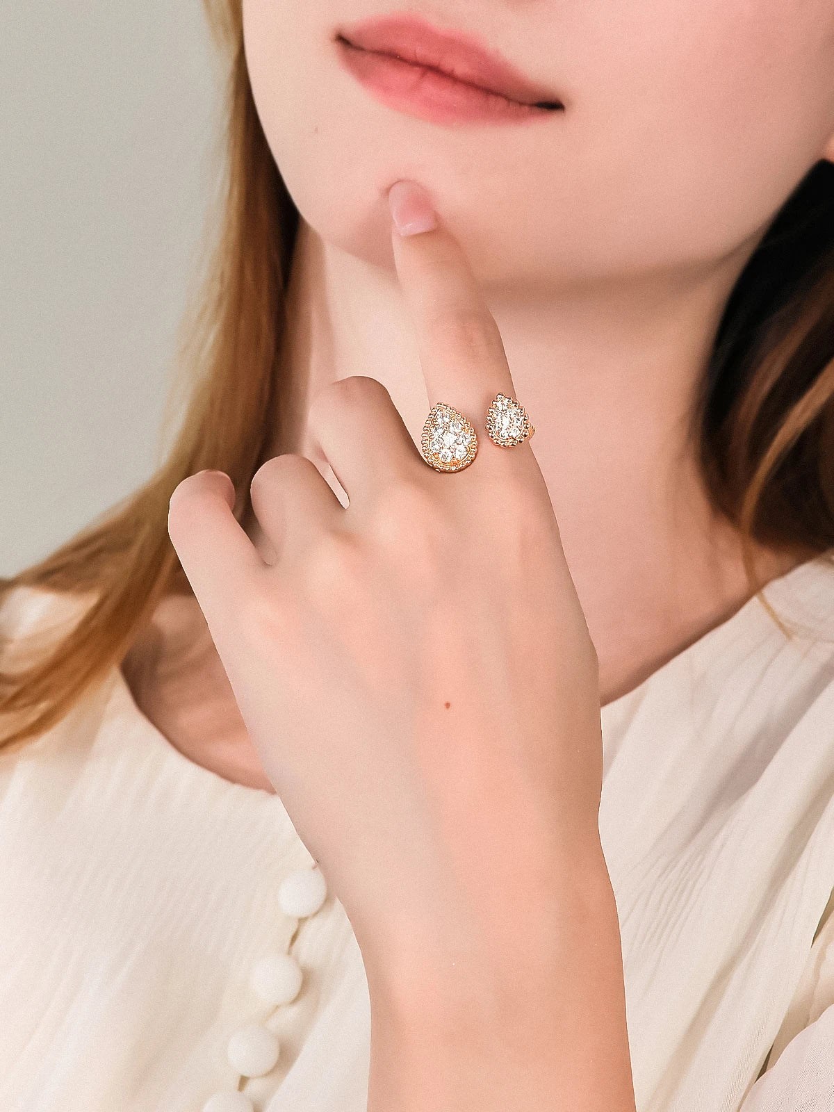 TYYL عالية الجودة العلامة التجارية الساخنة والمجوهرات الفاخرة هدية سيدة تاج تصميم قطرة الماء حبة خاتم الماس حزب الولائم الملحقات