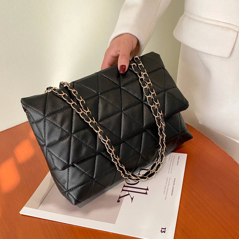 حقيبة كتف مطرزة بغطاء مربع، حقائب كروس بودي كاجوال بحزام سلسلة للنساء للتنقل والاستخدام اليومي