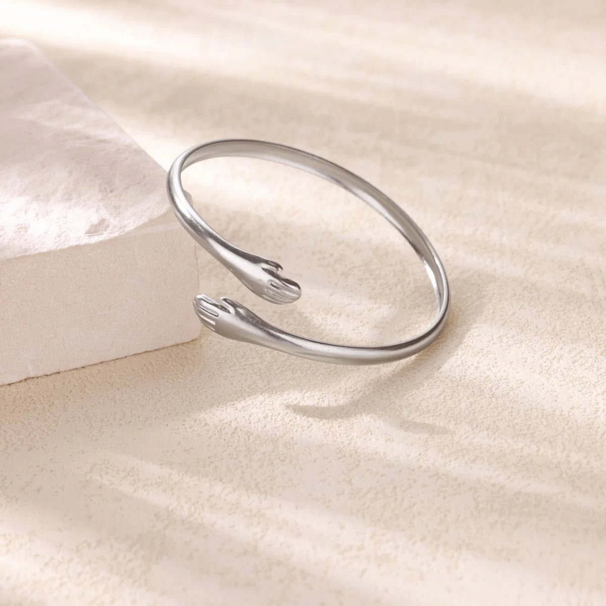 سوار من الفولاذ المقاوم للصدأ للنساء والرجال، سوار على شكل ورقة زهرة جمالية، أساور هندسية ذهبية اللون، مجوهرات نسائية