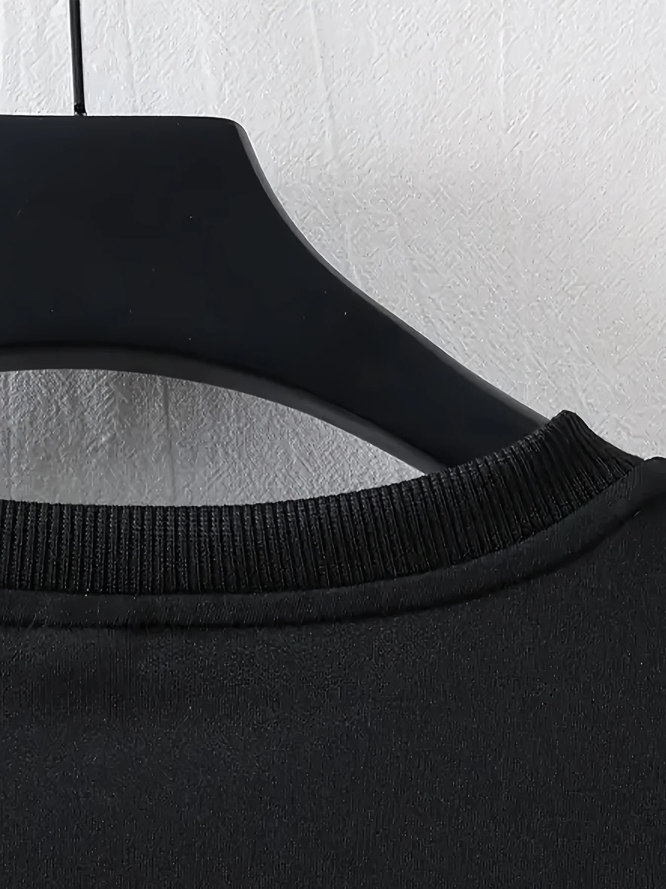 تيشيرت رجالي صيفي فضفاض مصنوع من القطن الخالص 100%، مطبوع عليه حروف WHATEVER، مريح وعملي، بياقة دائرية وأكمام قصيرة.