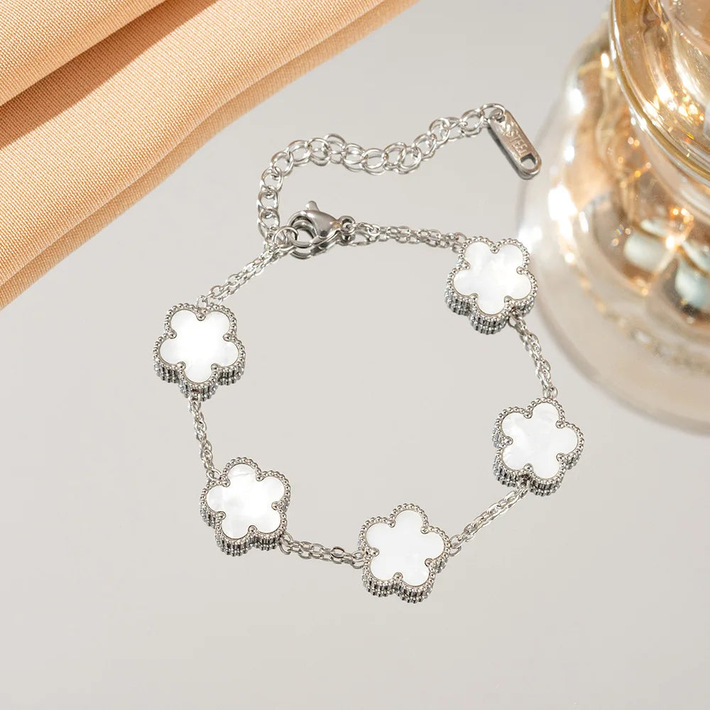 سوار زهرة الحظ بخمس بتلات وخمس أوراق برسيم للنساء، تصميم أنيق ومبتكر مستوحى من زهرة البرقوق، مجوهرات للحفلات، هدايا رائعة