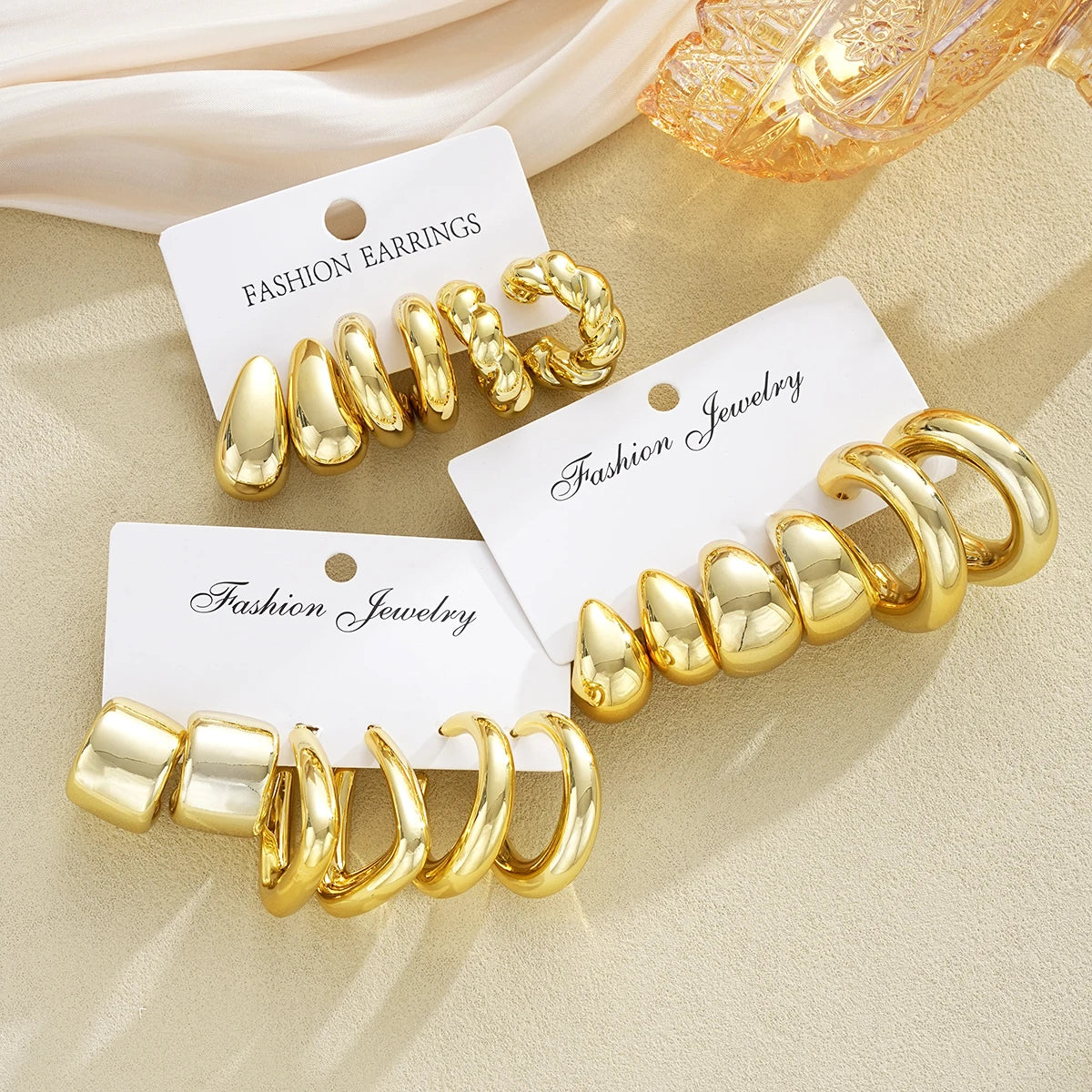 مجموعة من 18 قطعة من أقراط قطرة الماء العصرية للنساء، أقراط حلقية ملتوية بتصميم هندسي عتيق ومبالغ فيه، هدايا مجوهرات شخصية جديدة