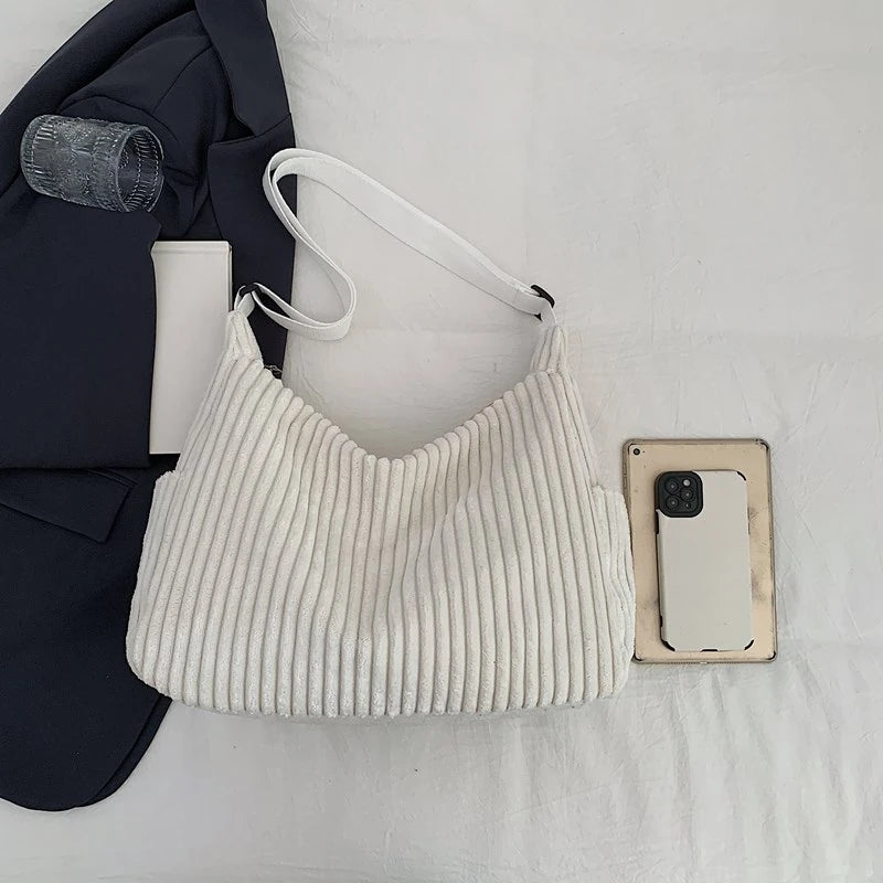 حقيبة كتف نسائية أنيقة من قماش مخملي ناعم بلون سادة، حقيبة كتف نسائية كبيرة الحجم بسحاب، حقيبة كروس بودي للتنقل والنزهات