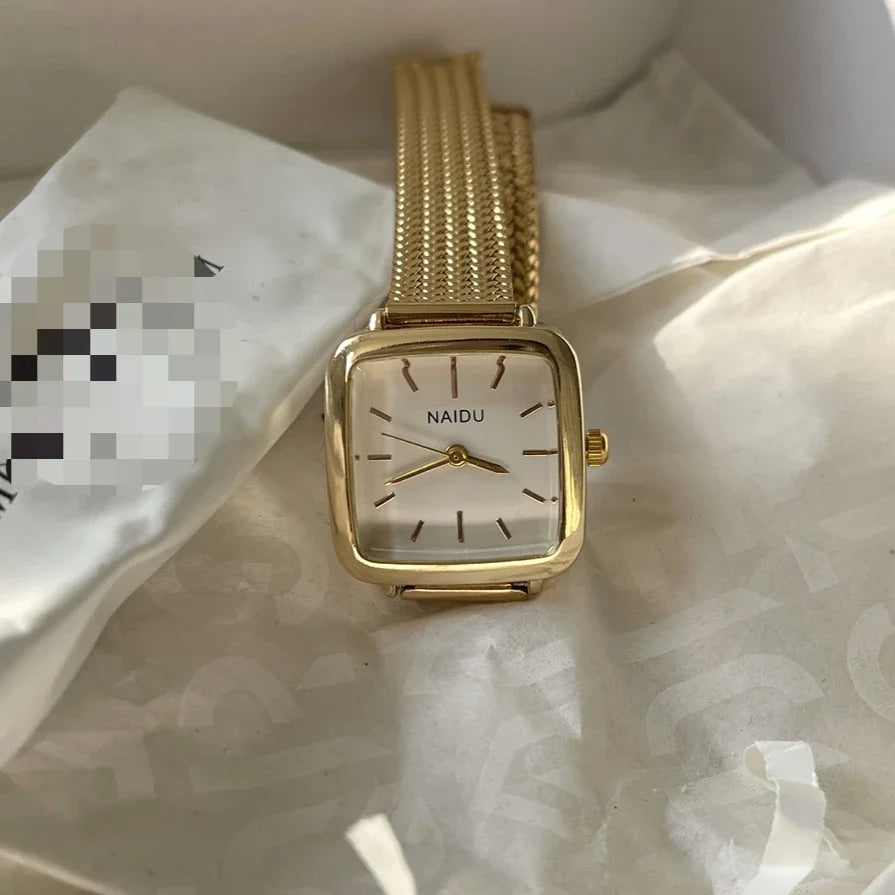 ساعة يد نسائية بسيطة كوارتز بتصميم كلاسيكي فاخر، هدية مثالية، ساعات نسائية بمينا صغير وسوار قابل للتعديل من الفولاذ المقاوم للصدأ.