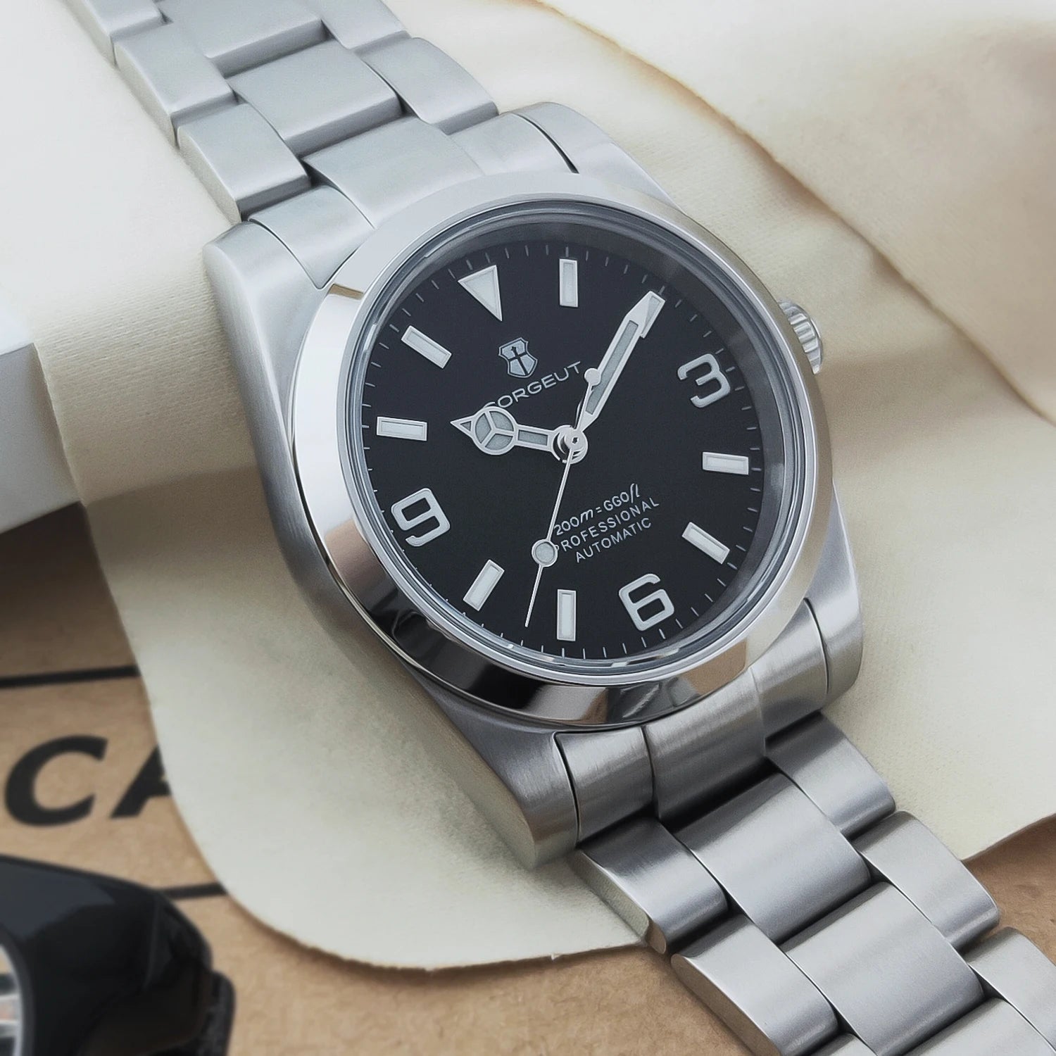 ساعة يد ميكانيكية أوتوماتيكية فاخرة من كورجيوت مقاس 36 مم/39 مم، باللونين الأبيض والأسود، أرقام للرجال، ساعة من الكريستال الياقوتي 10 بارات