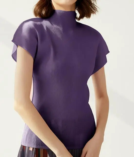 تيشيرتات مياكي السوداء ذات الياقة العالية والمطويات للنساء، صيف 2025، أزياء كورية كاجوال، ملابس أنيقة من تصميم مصممين