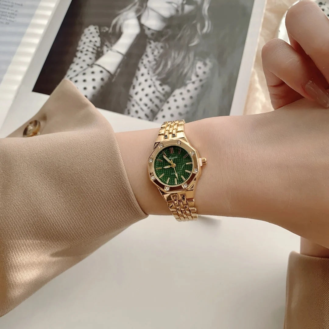 ساعة يد نسائية فاخرة بتصميم دائري، سوار من الفولاذ الذهبي، تعمل بالكوارتز، ساعة يد ذهبية أنيقة للنساء.