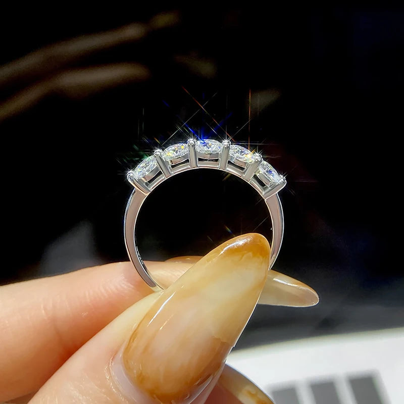 قلم اختبار الماس من مويسانيتي 0.7 قيراط 3 مم للنساء من الفضة الإسترليني 925 خاتم زفاف متطابق من الألماس قابل للتكديس هدية