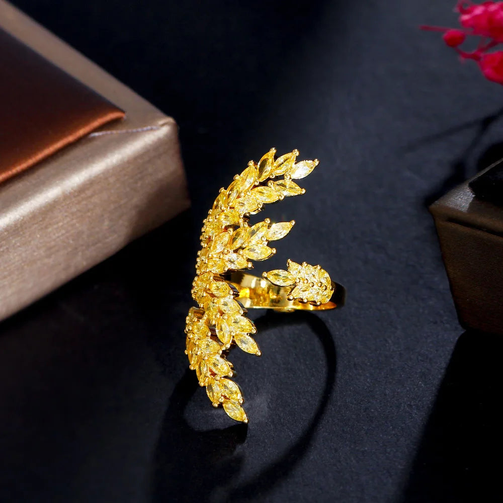 خاتم نسائي كبير مفتوح قابل للتعديل من الزركون المكعب اللامع على شكل ورقة شجر، مطلي بالذهب الأبيض، من CWWZircons، مناسب للحفلات، R215