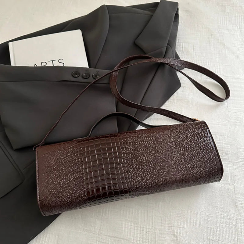 حقيبة كروس بودي منقوشة بنقشة جلد التمساح - حزام قابل للتعديل وإبزيم معدني، خفيفة الوزن ومتينة للاستخدام اليومي للنساء