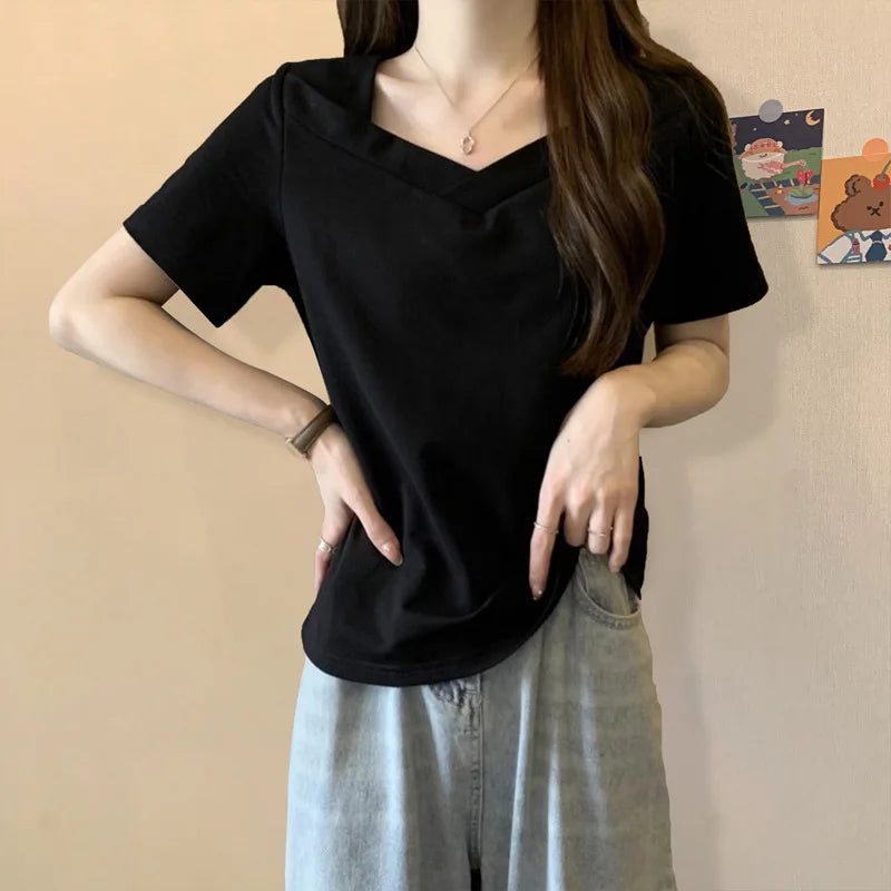 تيشيرت نسائي فضفاض بياقة على شكل حرف V، مناسب للارتداء اليومي، بتصميم أنيق مستوحى من موسيقى الكيبوب وموضة الألفية الجديدة، بتصميم كلاسيكي جذاب، مناسب لفصل الصيف، باللون الأسود، ملابس علوية كاجوال.