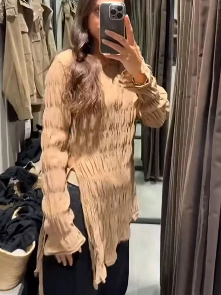 بلوزة نسائية جديدة غير رسمية موديل 2025، بأكمام طويلة وحاشية غير متماثلة، أنيقة، بتصميم مطوي سادة، بأكمام طويلة، منقسمة