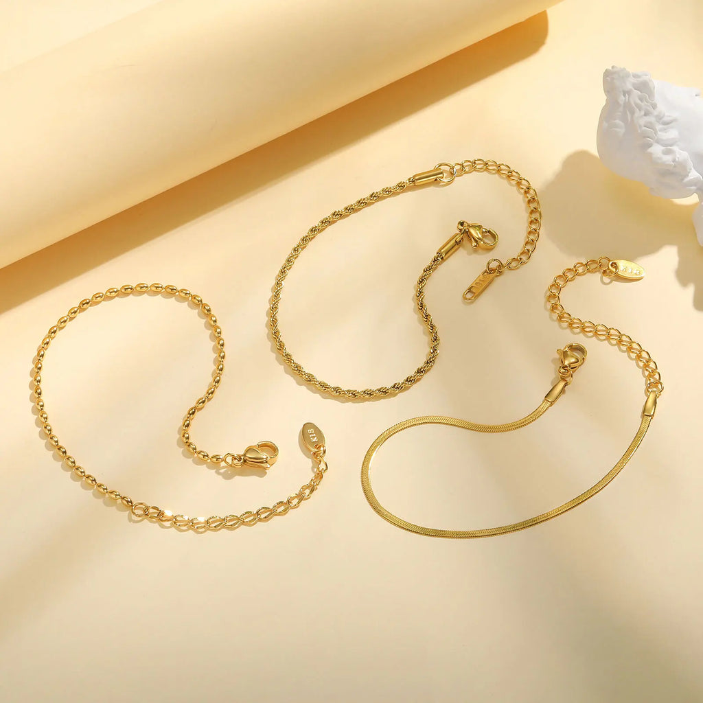 سوار نسائي رفيع من الفولاذ المقاوم للصدأ مطلي بالذهب عيار 18 قيراطًا، سلسلة معصم مقاومة للماء