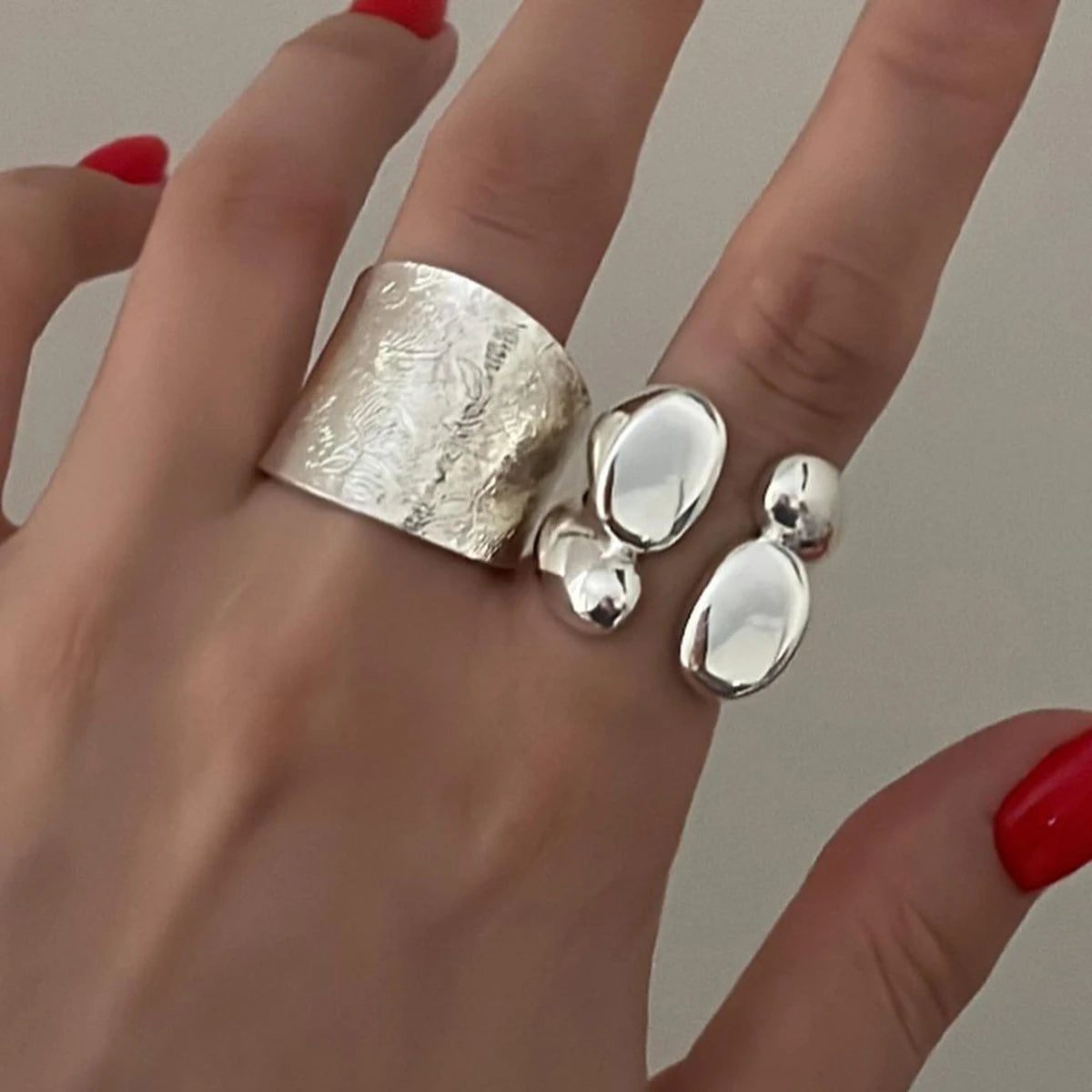 خواتم Uworld الكلاسيكية البسيطة مطلية بالذهب عيار 18 قيراطًا، ذات طبقتين، ناعمة ومفتوحة، مصنوعة من الفولاذ المقاوم للصدأ المقاوم للماء، مجوهرات نسائية للحفلات