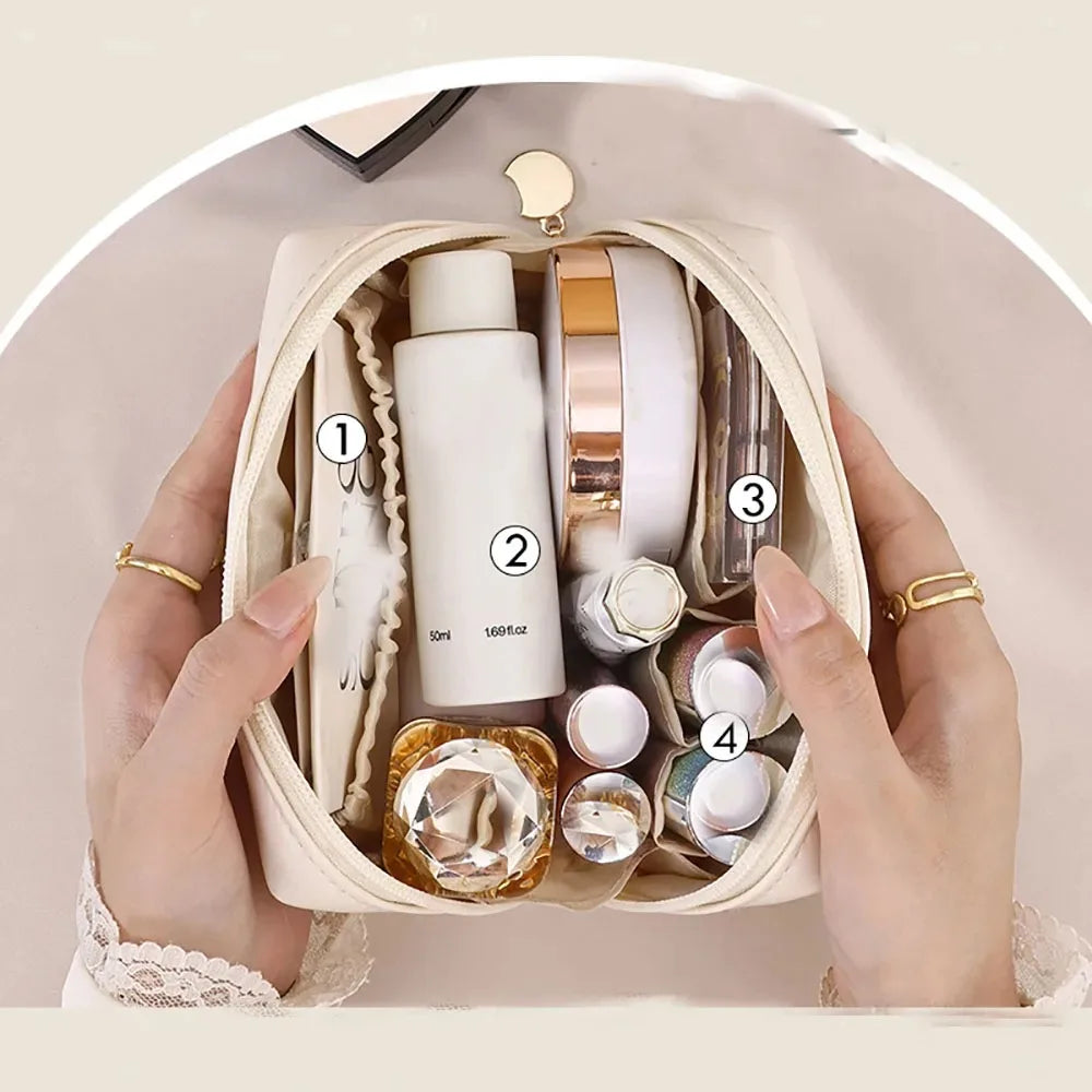 حقيبة مستحضرات تجميل للسفر، منظم مستحضرات تجميل، حقيبة غسيل من جلد البولي يوريثان المقاوم للماء، حافظة مستحضرات تجميل مسطحة بفتحة واسعة، حقيبة مستحضرات تجميل مع فاصل