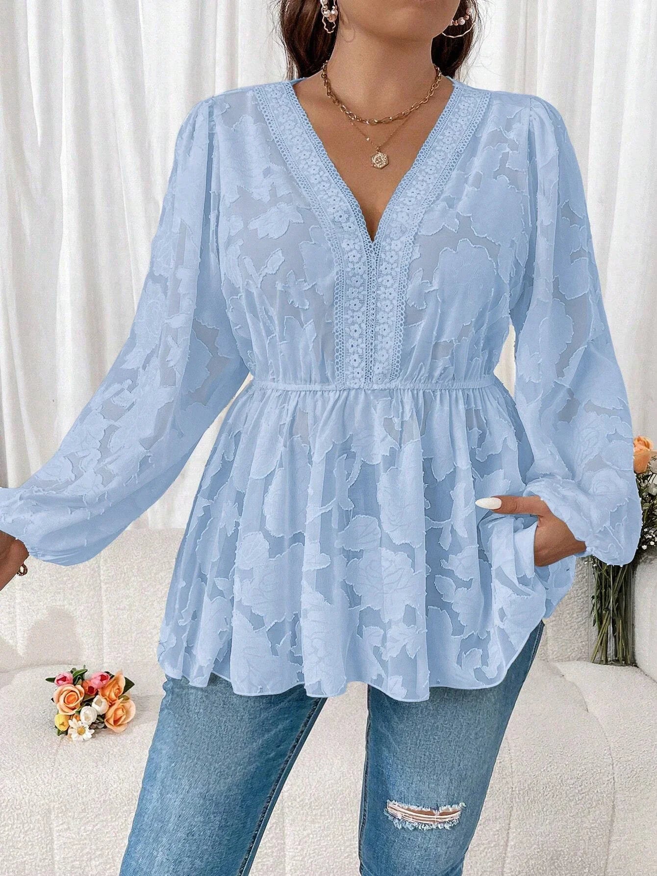 Ladies' oversized V-neck elegant embossed cutout pattern lotus leaf edge blouse lantern sleeve elegant shirt plus size V-neck lo