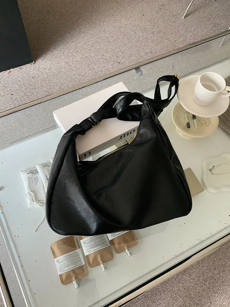 حقيبة رسول كبيرة كاجوال من CGCBAG للنساء 2023 حقيبة يد فاخرة للنساء من تصميم الأزياء عالية الجودة من جلد البولي يوريثان