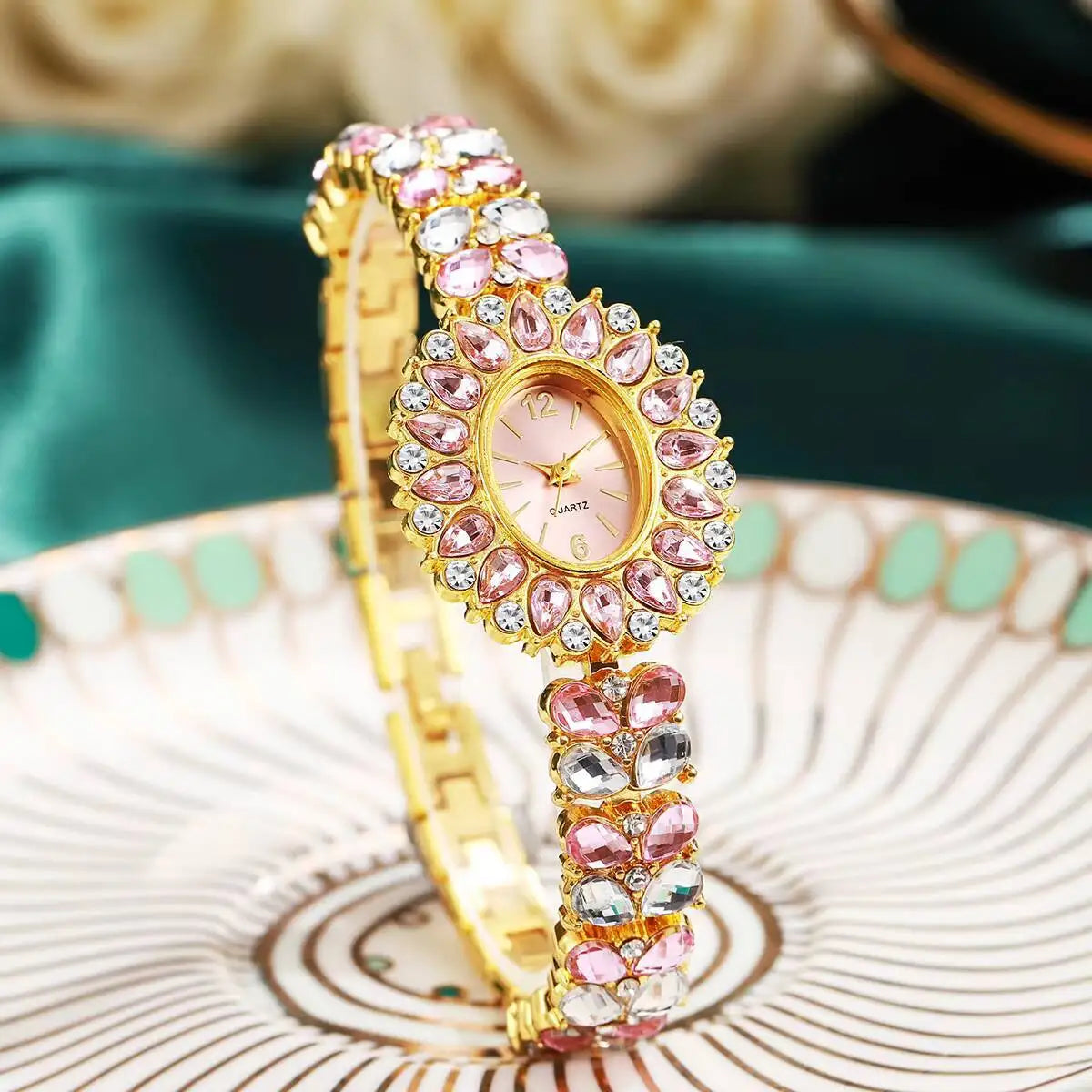 ساعة يد نسائية أنيقة، سوار فاخر مرصع بأحجار الراين، ساعة كوارتز للبنات، ساعة يد نسائية