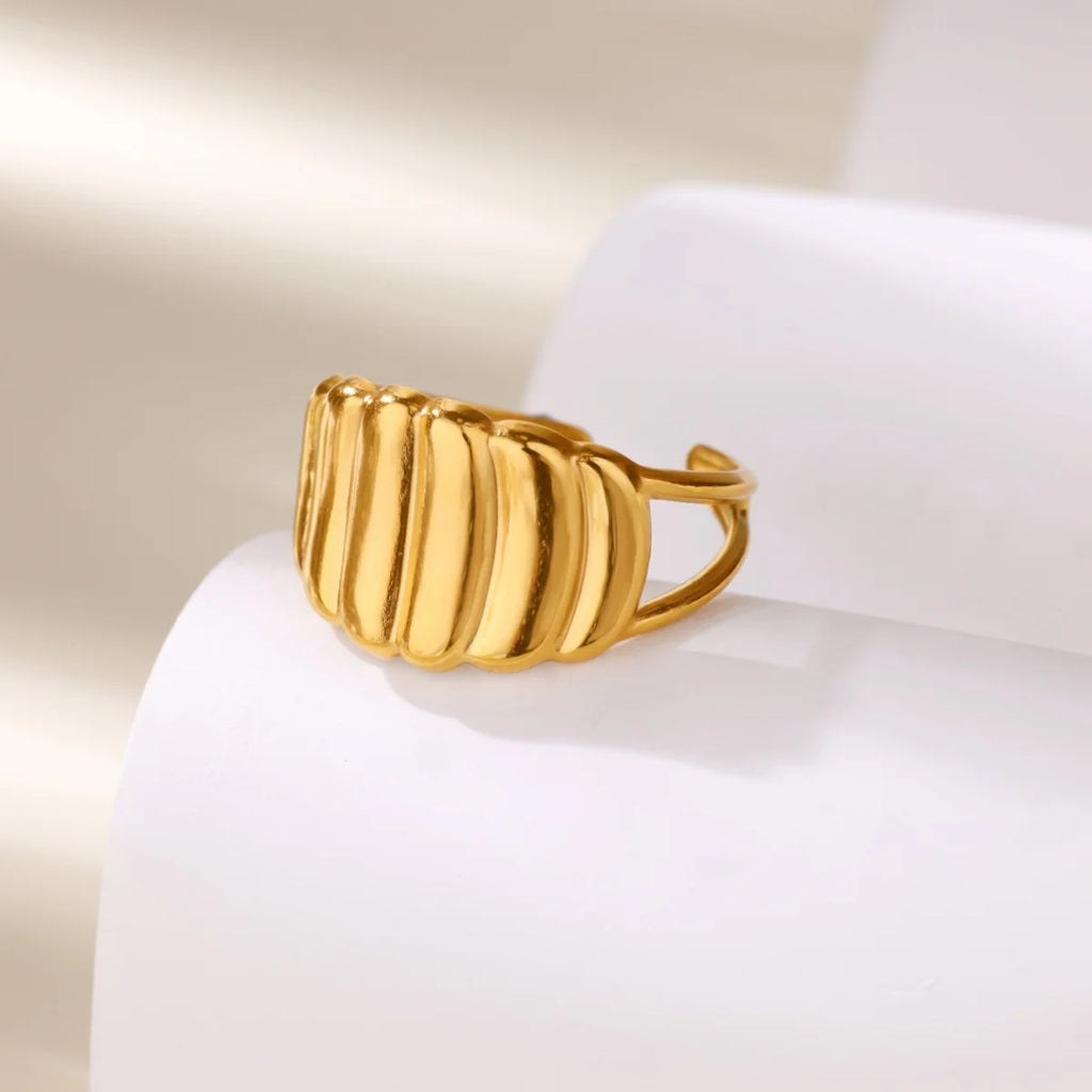 Gold Color Stainless Steel Delicate Flower Rings for Women Fashionable Elegant Versatile Wide Finger Ring Daily wear Jewelry