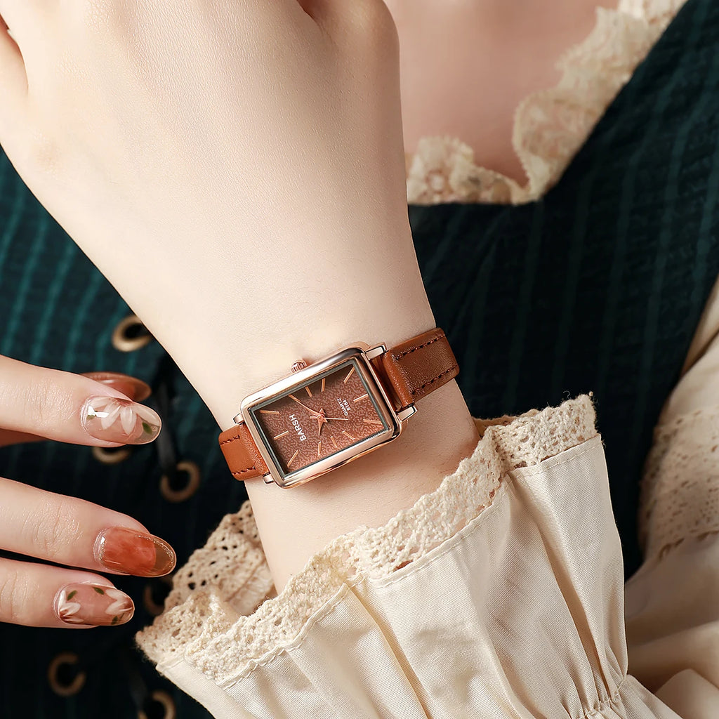 ساعة كوارتز بسيطة وأنيقة بحزام مربع الشكل