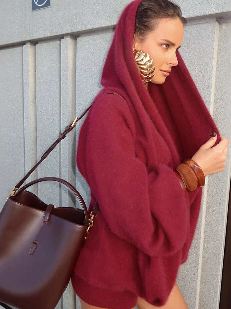 تي شيرتات Kliou الكاجوال بغطاء للرأس للنساء، موضة الخريف، رقبة منخفضة وأكمام طويلة، موضة الشارع، تصميم متعدد الاستخدامات، بلوزات أنيقة من الكروشيه