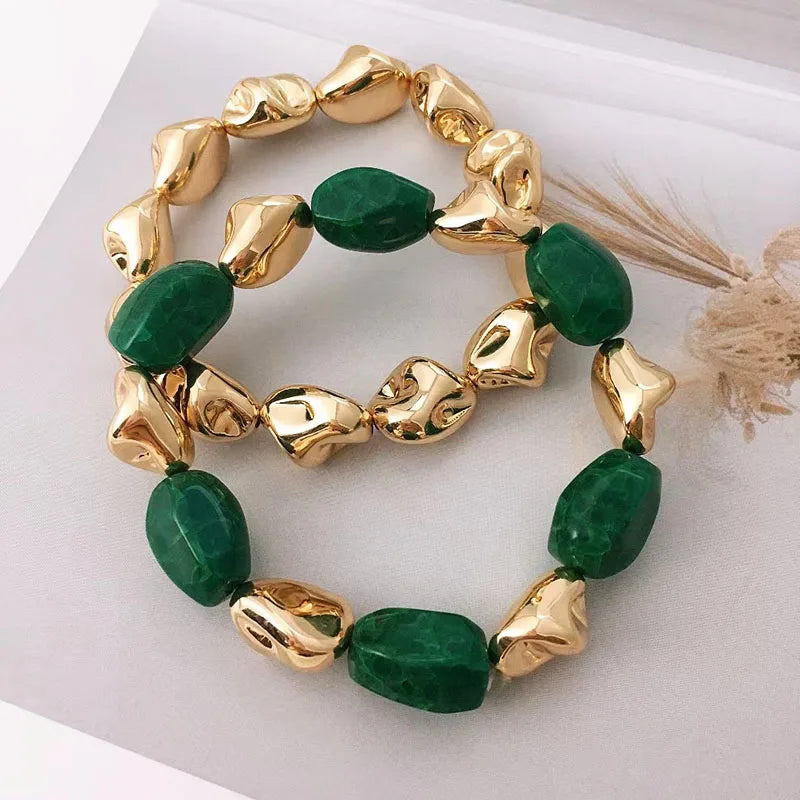 طقم أساور من قطعتين من الراتنج الأخضر للنساء مصنوع من خرز الأكريليك، عصري وقابل للتعديل، مصنوع من خيوط مرنة، إكسسوارات يدوية