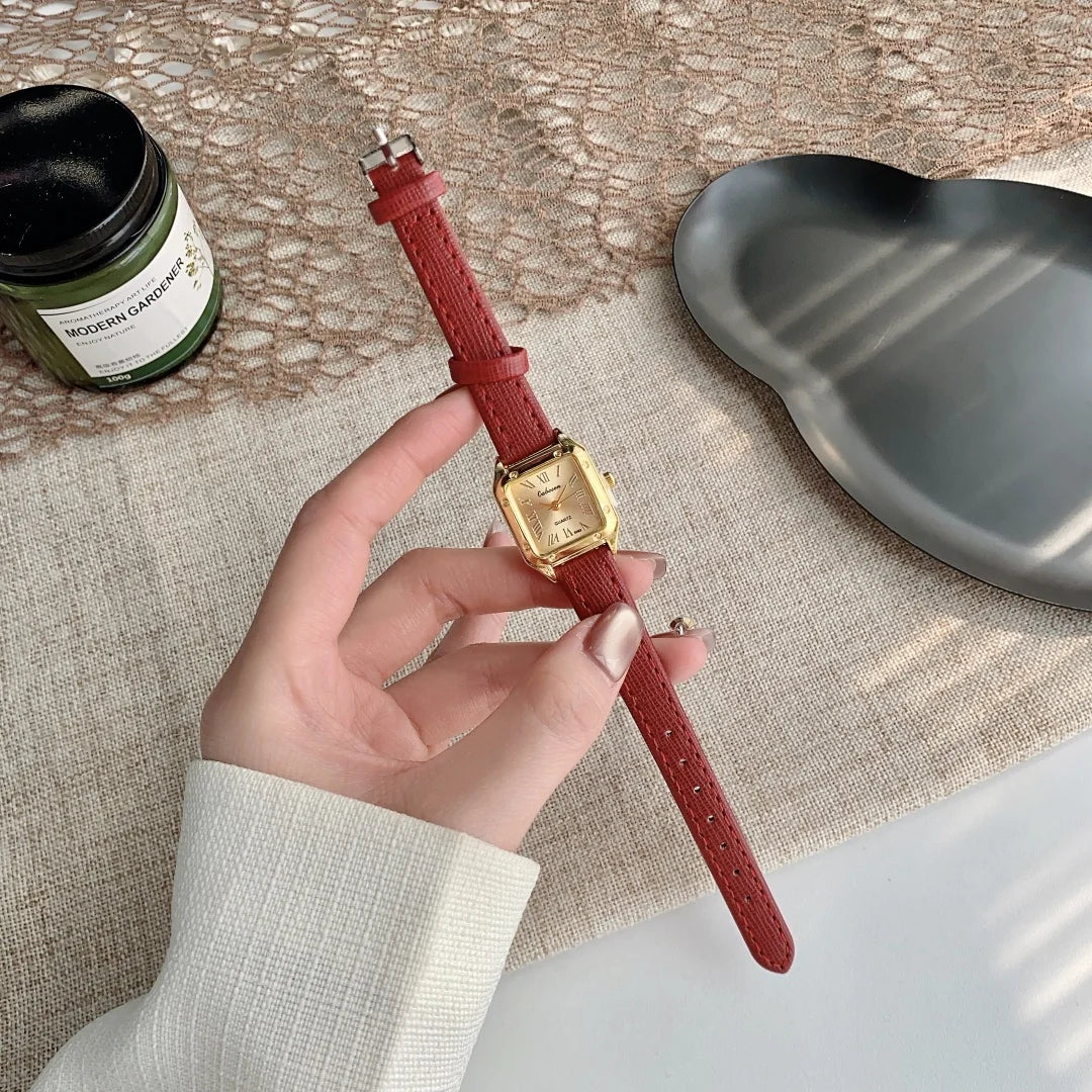 ساعة نسائية صغيرة مربعة المينا، سوار جلدي رفيع، ساعة يد أنيقة كوارتز، ساعة نسائية كاجوال