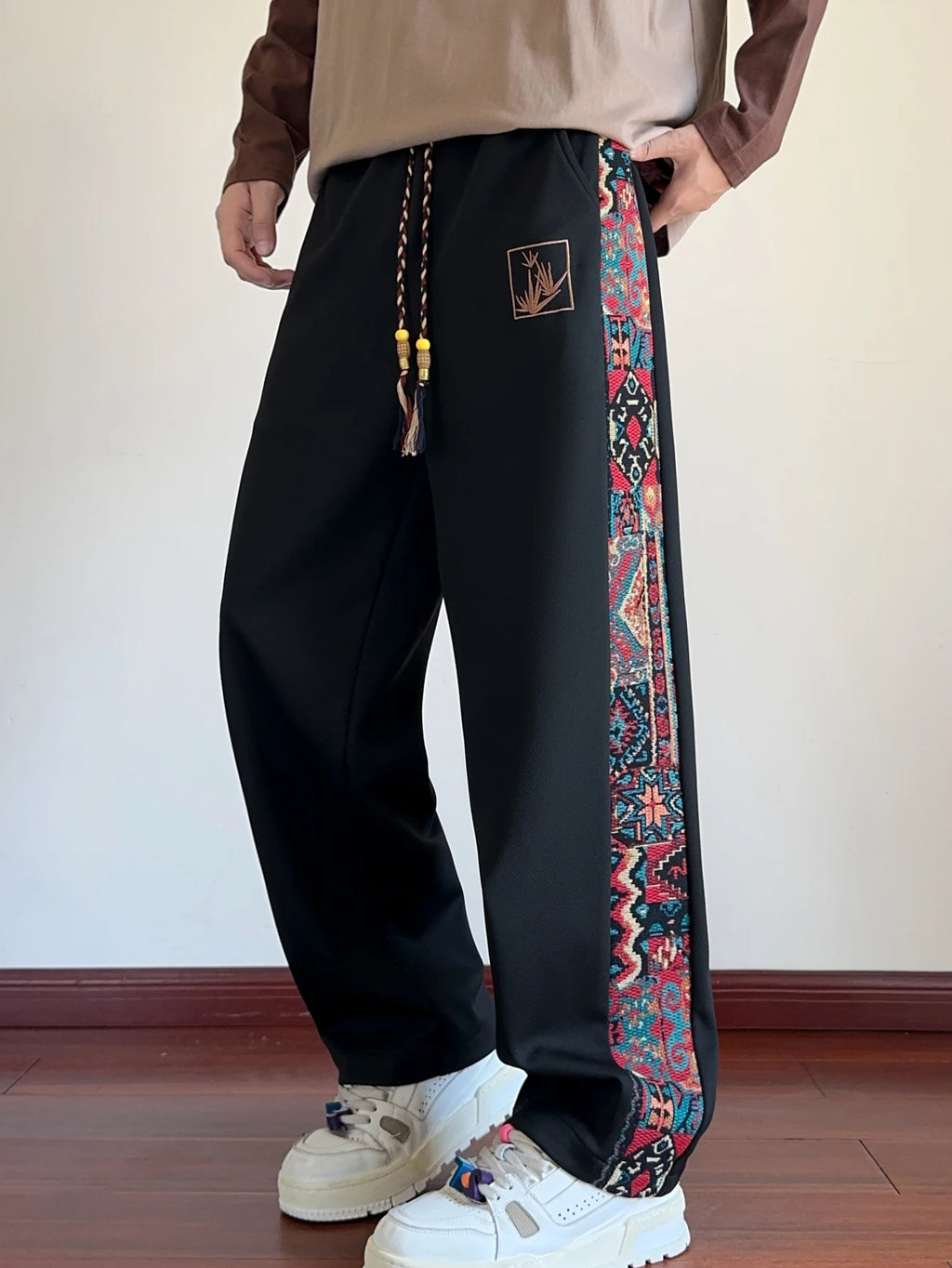 Men's spring and autumn casual pants, with ethnic style splicing design, suitable for outdoor leisure in spring and autumn