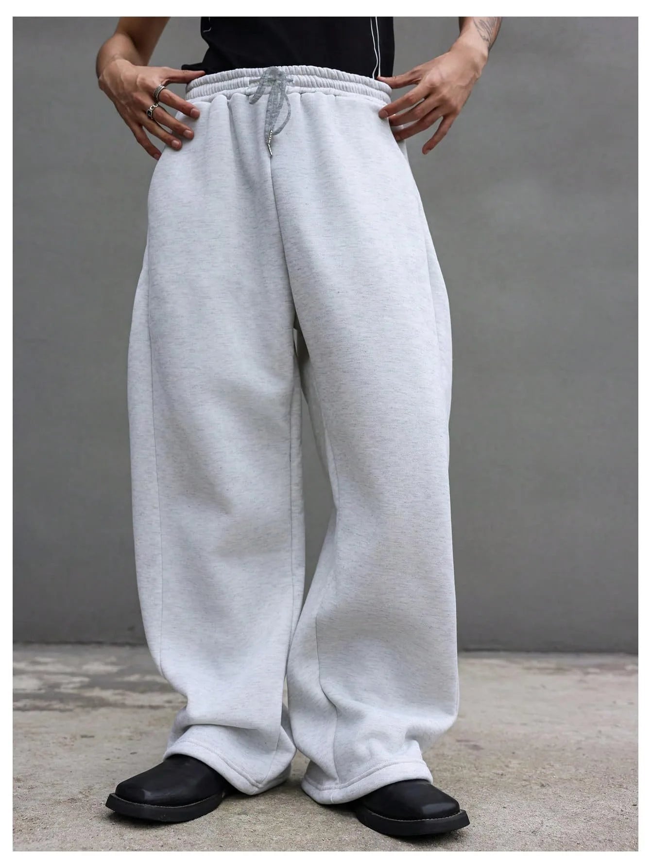 Men's Casual Sports Pants Solid Color Drawstring Waist Wide-Leg Sweatpants Loose Fit with Pockets  Autumn Winter Style