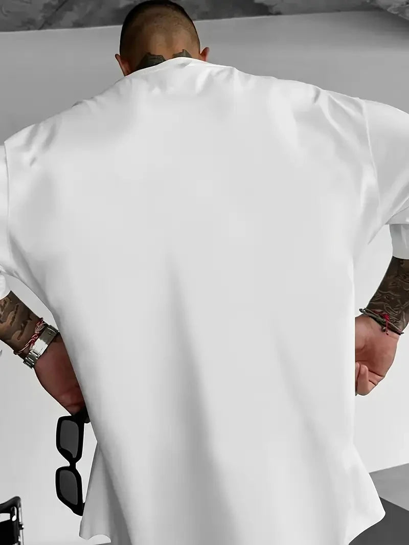 تيشيرت رجالي عصري فضفاض مطبوع عليه رسومات جرافيتي على شكل دمية، مصنوع من القطن الخالص 100%، بياقة دائرية وأكمام قصيرة.