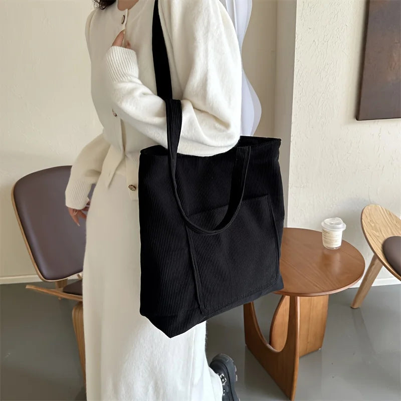 حقائب كتف نسائية من قماش مخملي كبير الحجم مزودة بإبزيم وحقيبة تسوق كاجوال أنيقة للتنقل