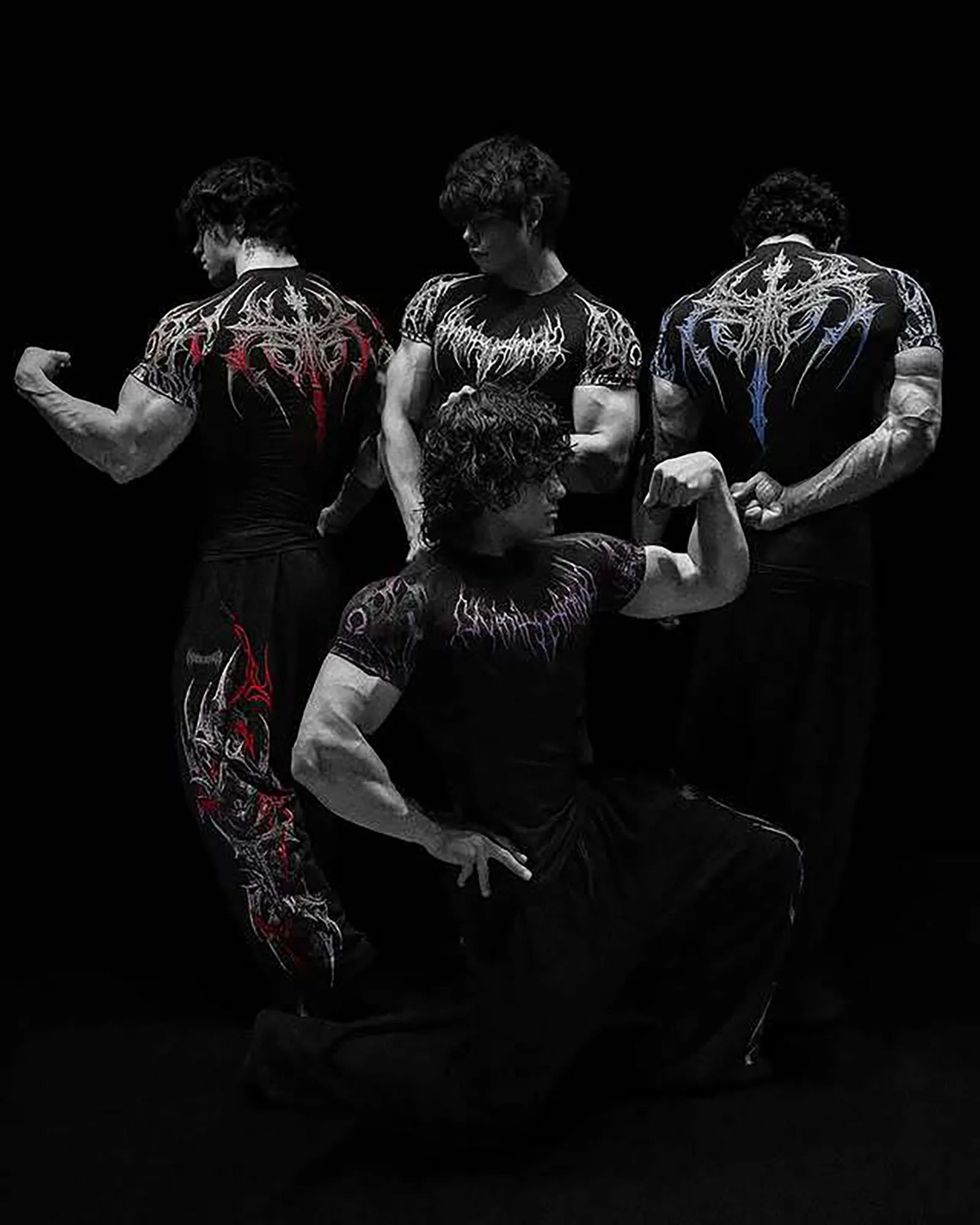 تي شيرت رياضي رجالي بطبعة قوطية داكنة، تي شيرت عضلي عالي المرونة وسريع الجفاف للتدريب على كمال الأجسام صيف 2025