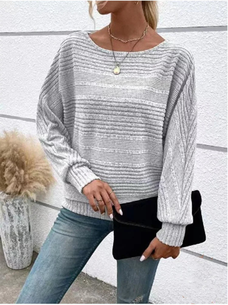 تيشيرت نسائي بلون موحد، بياقة دائرية وأكمام طويلة، مناسب للارتداء اليومي، مثالي للتنقلات اليومية، ومناسب لفصل الخريف.