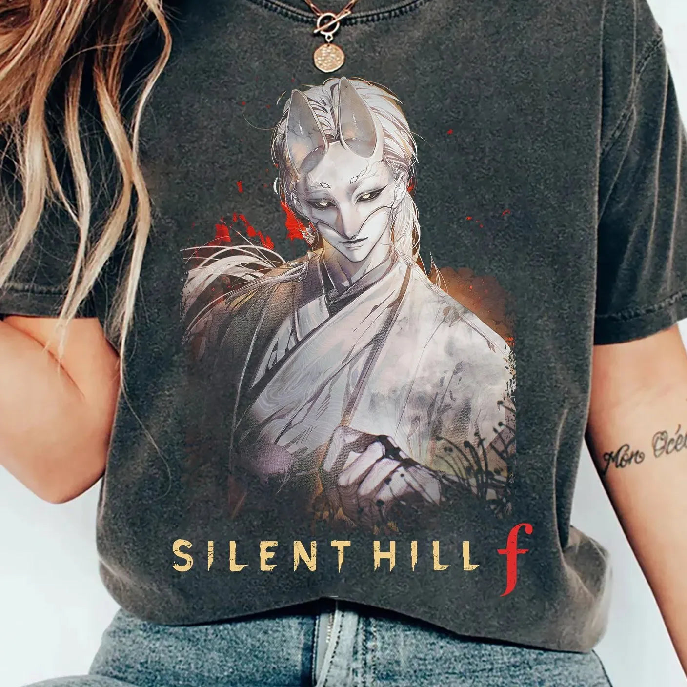 تي شيرت رجالي ونسائي من القطن مطبوع عليه رسومات سايلنت هيل F من لعبة الرعب، من تصميم هوت فينتاج، لمحبي ألعاب الرعب النفسية