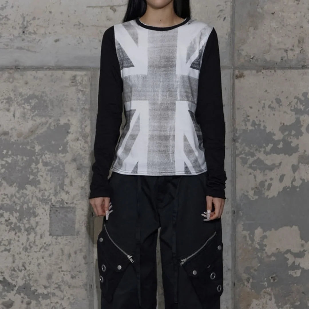 تي شيرت نسائي بأكمام طويلة وقصة ضيقة وطبعة علم بريطاني، مناسب لفصل الخريف والشتاء، مناسب للارتداء على طبقات أو كإطلالة مستقلة