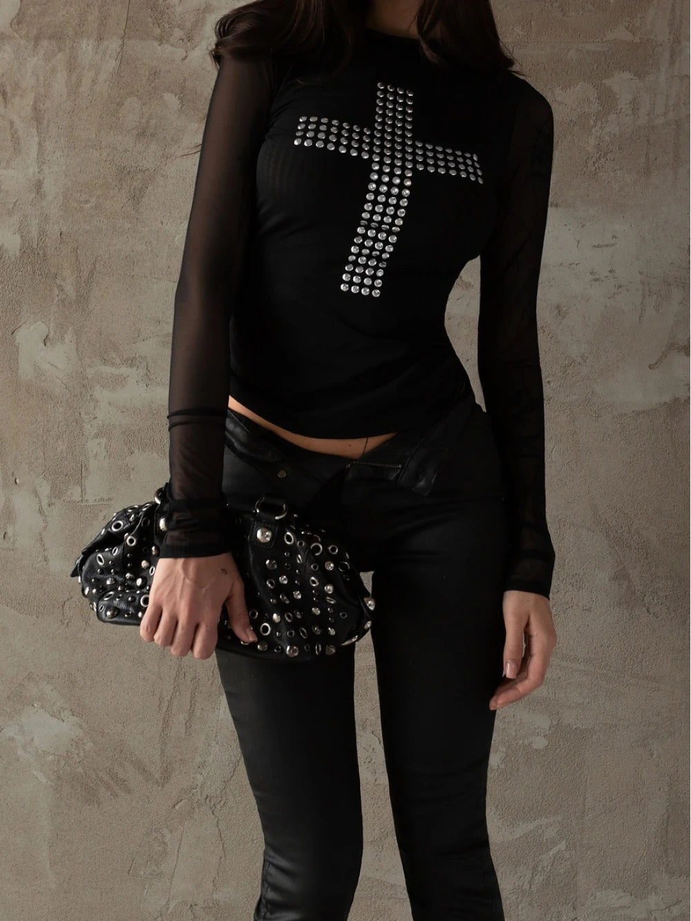 تي شيرت نسائي مثير بطبعة جرافيكية لعام 2025، بأكمام طويلة، وطبعة متقاطعة، وختم ساخن، متعدد الاستخدامات