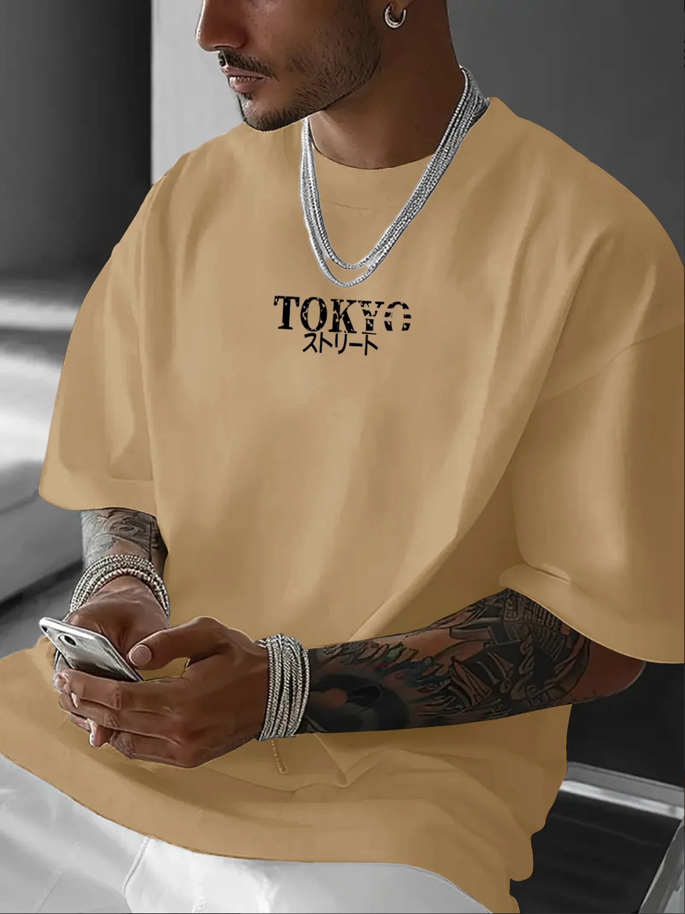 تيشيرت رجالي ياباني برسومات مستوحاة من ثقافة السيارات اليابانية (JDM) وتصميم طوكيو دريفت، مصنوع من القطن الناعم، بقصة فضفاضة، مناسب لفصل الصيف.