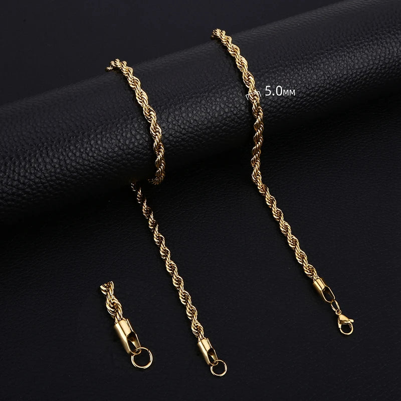 قلادة رجالية طويلة من الفولاذ المقاوم للصدأ بتصميم بسيط وسلسلة ملتوية متوفرة باللون الذهبي والفضي من 2 إلى 5 مم