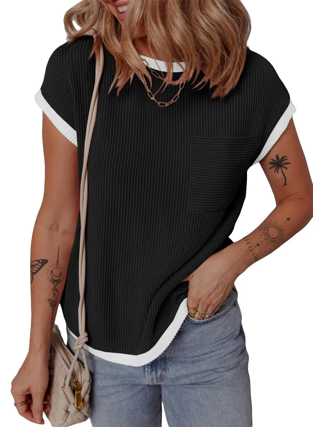 تيشيرت نسائي صيفي جديد لعام 2025، بياقة دائرية، محبوك بخطوط ملتوية، بتصميم كاجوال، بألوان متناقضة
