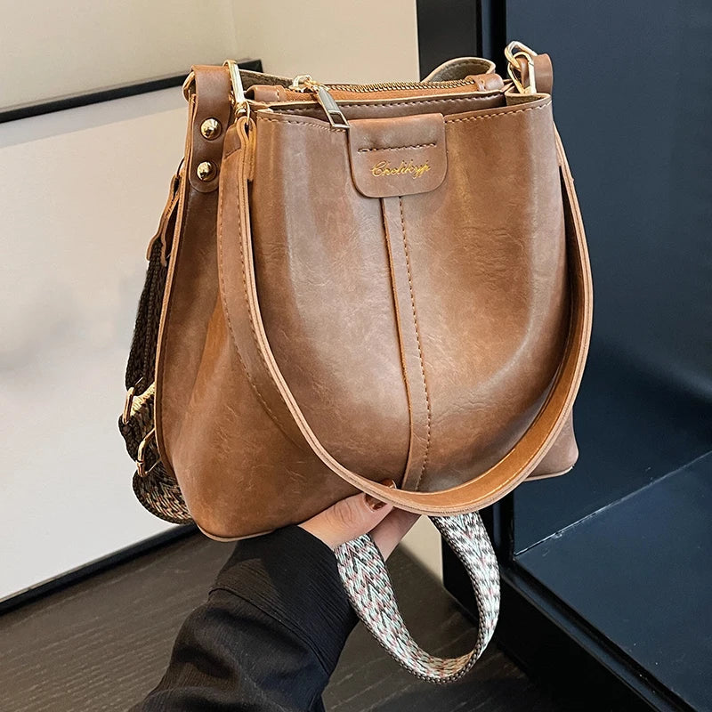 حقيبة دلو نسائية رائعة، حقيبة كتف عصرية وجريئة بلون موحد، حقيبة كروس بودي، تصميم كلاسيكي مميز، مناسبة