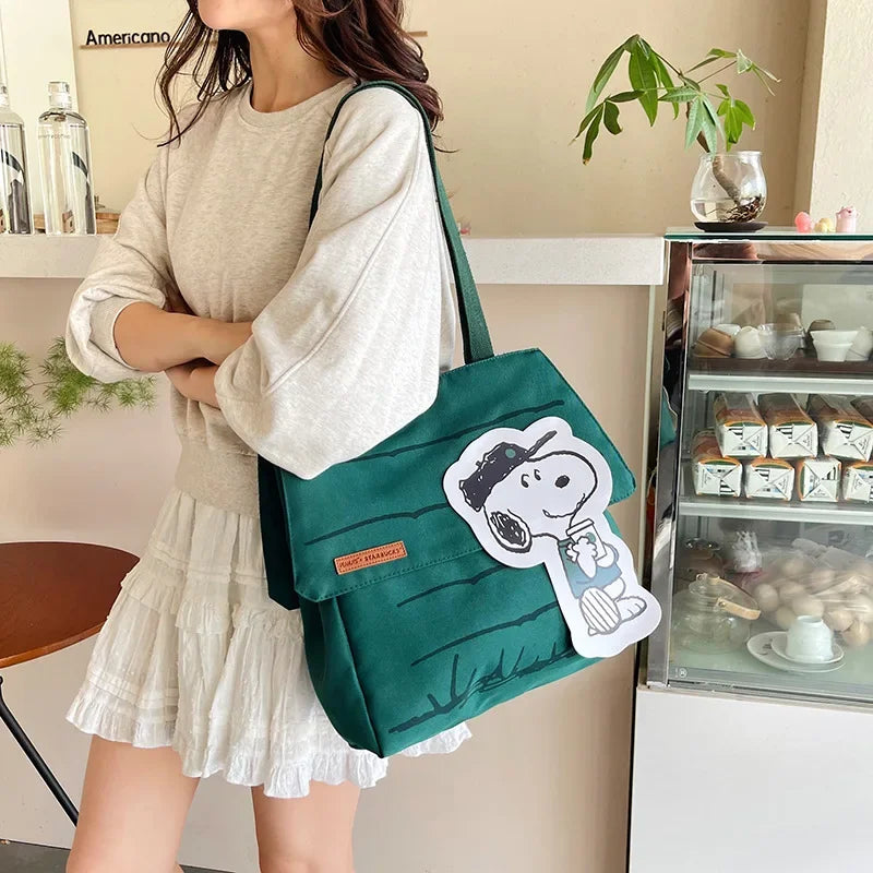 حقيبة قماشية كاجوال كبيرة الحجم مطبوعة عليها صورة سنوبي كرتونية جديدة من MINISO، حقيبة يد عصرية للطلاب بكتف واحد