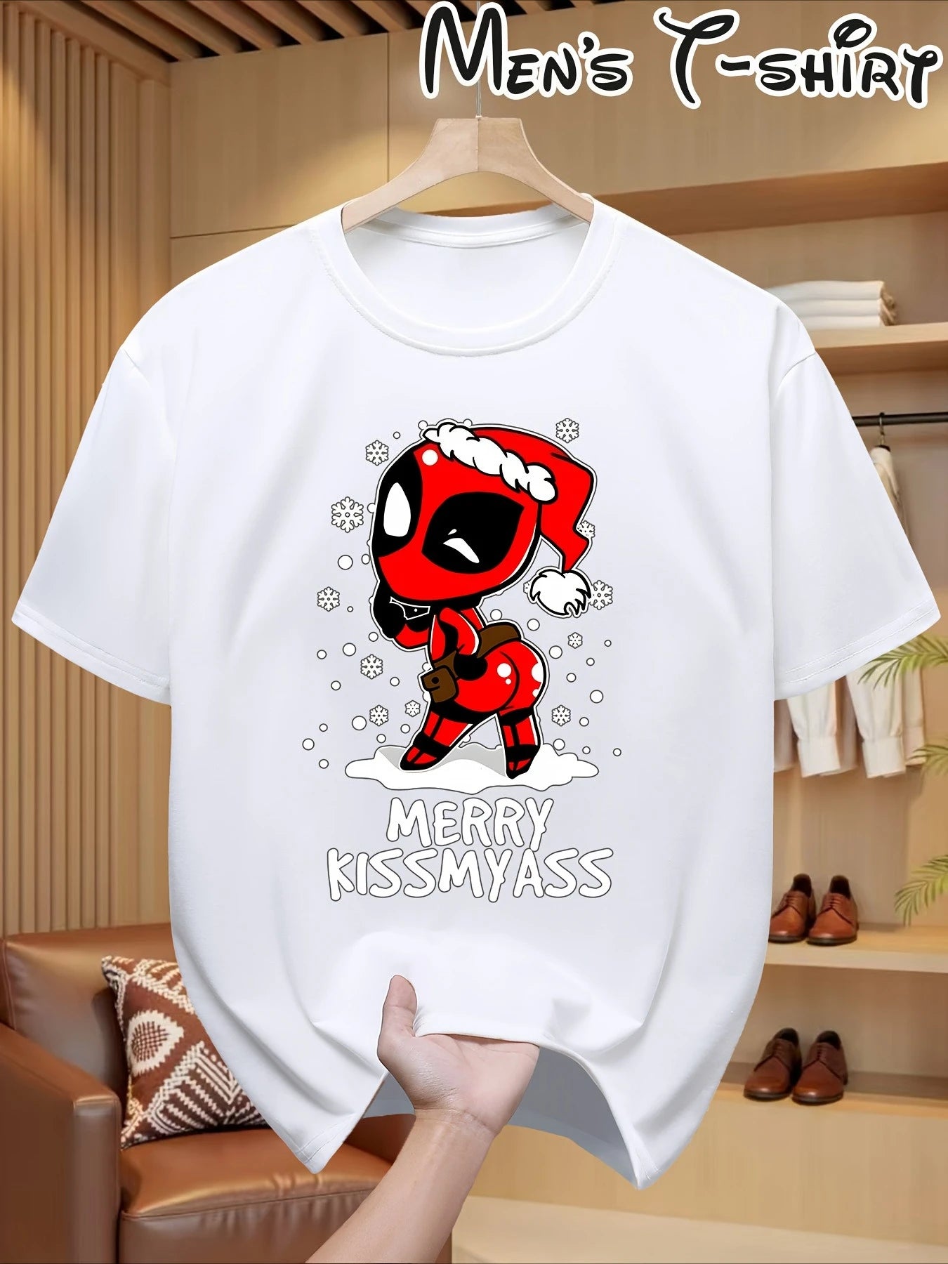 تيشيرت مارفل رجالي بتصميم ديدبول لعيد الميلاد - تصميم كوميدي مضحك باللونين الأحمر والأبيض "Merry Kissmyass" مع ديدبول بشخصية ديثستروك، كاجوال