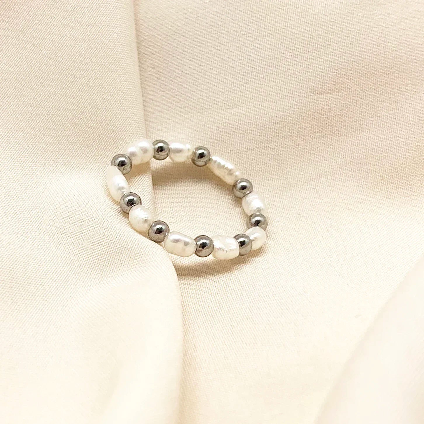 خاتم أنيق من لؤلؤ المياه العذبة مع خرز من الفولاذ المقاوم للصدأ، خواتم زفاف عصرية مصنوعة يدويًا للنساء والفتيات، متوفرة بالجملة