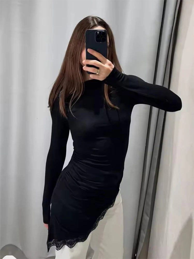 تي شيرتات نسائية ربيع خريف موضة تي شيرتات بحافة من الدانتيل للنساء غير متماثلة ملابس الشارع بأكمام طويلة وقمصان كاجوال رفيعة