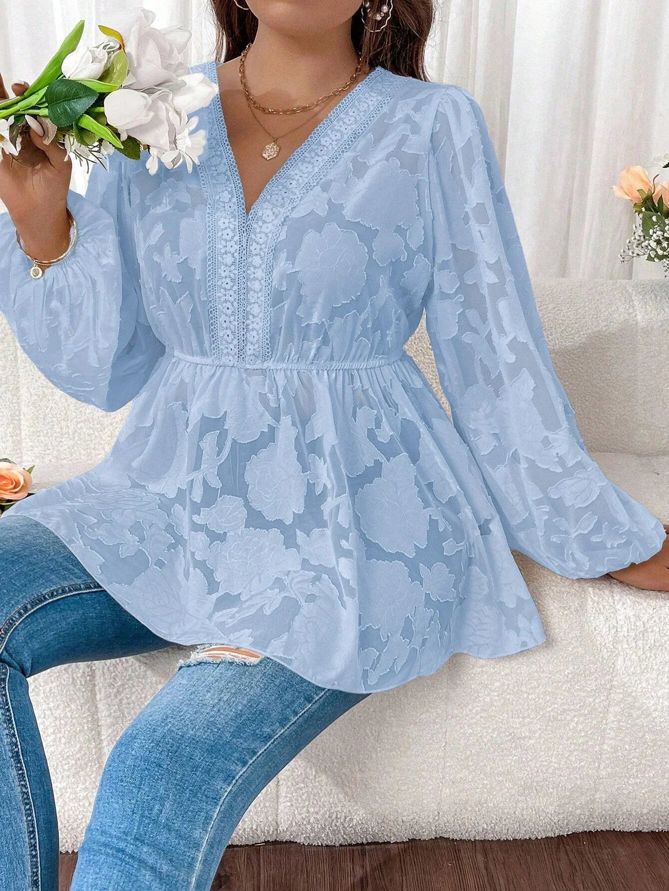 Ladies' oversized V-neck elegant embossed cutout pattern lotus leaf edge blouse lantern sleeve elegant shirt plus size V-neck lo