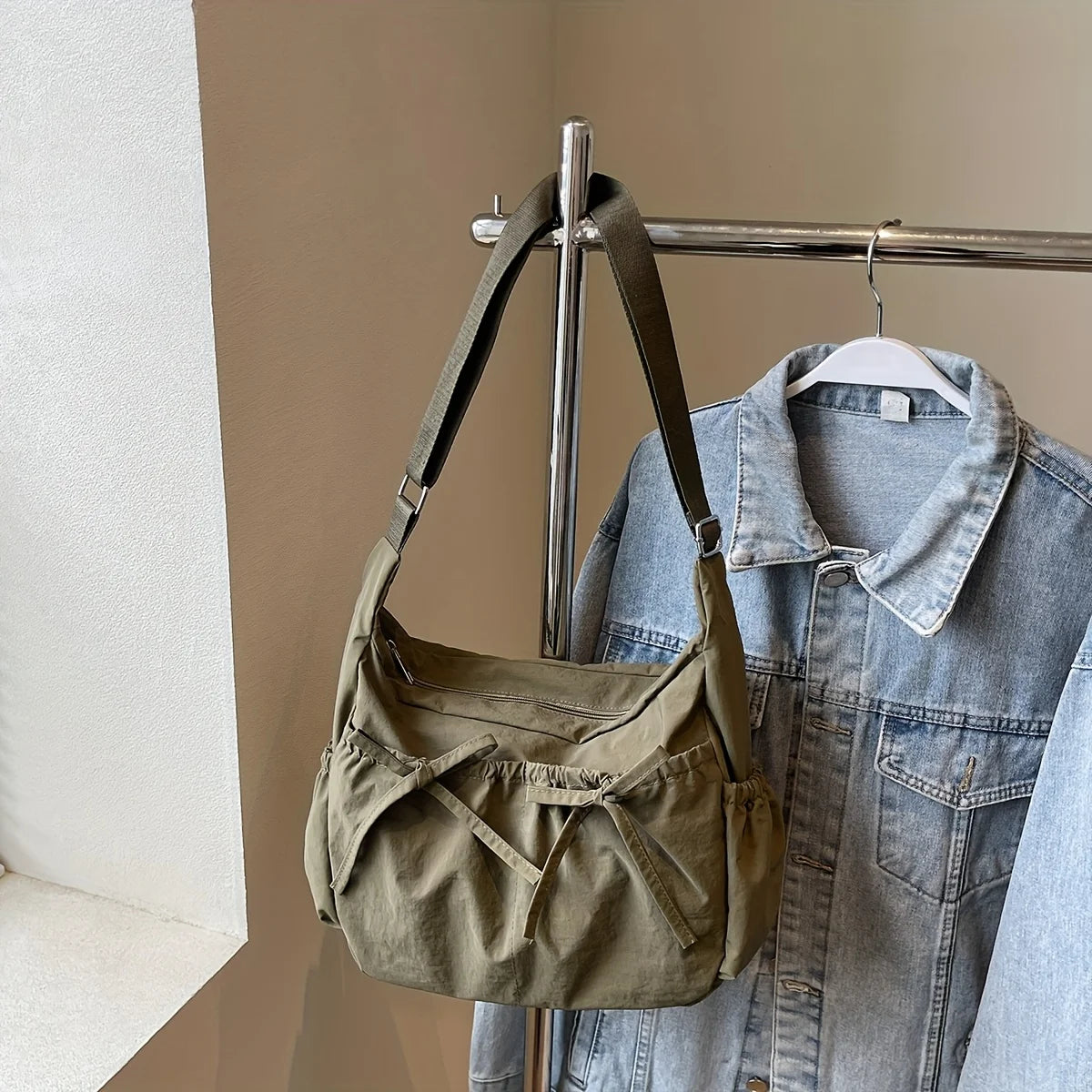 حقائب كتف نسائية كبيرة السعة، خفيفة الوزن، مصنوعة من النايلون، حقيبة كروس بودي مطوية، متعددة الجيوب، حقيبة هوبو للنساء أثناء التنقل