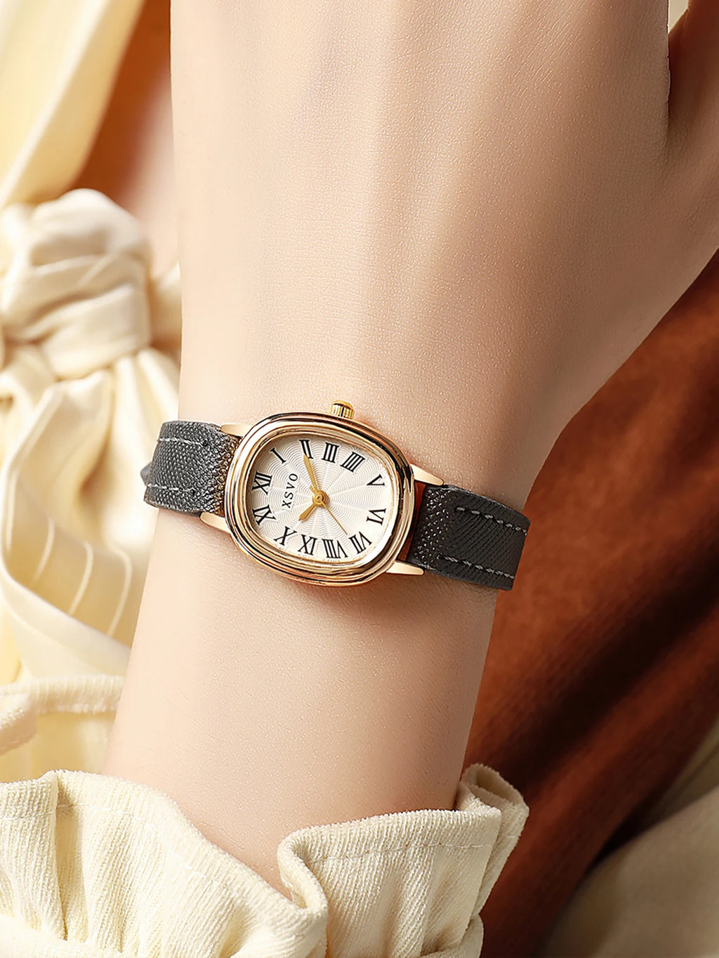 ساعة كوارتز نسائية أنيقة وبسيطة بسوار جلدي، مناسبة كهدية للهالوين أو الكريسماس