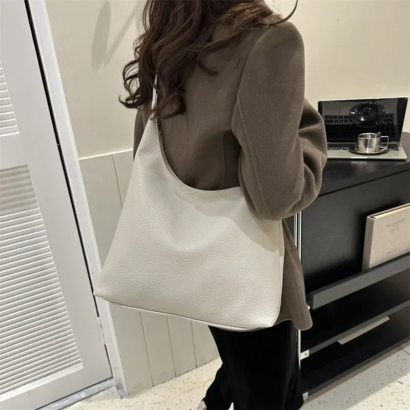 حقيبة توت جلدية عصرية للنساء لعام 2025، حقيبة كتف نسائية بسيطة كبيرة الحجم عالية السعة، حقائب يد نسائية، حقائب رسول